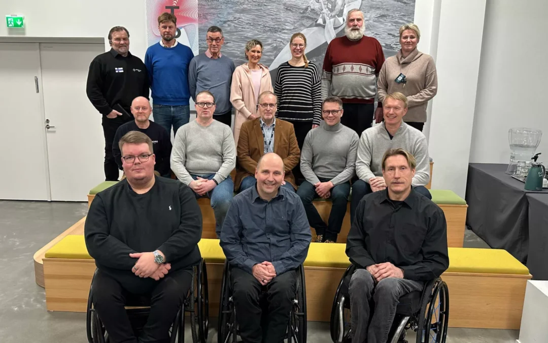 Olympia-ja paralympiavoittajat yhteiskuvassa.